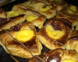 Foto del paso 1 de la receta: Facturas con dulce de membrillo, pastelera y dulce de leche
