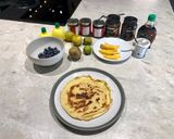 A picture of step 7 of Mango & coconut yoghurt crepes.
