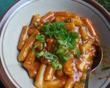 Foto langkah ke 7 dari resep Tteokbokki tanpa gochujang mudah dan super pedas.