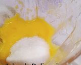 A picture of step 2 of Mango panna-cotta.