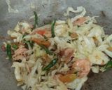Foto langkah ke 5 dari resep Kol tumis udang.