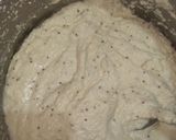 A picture of step 3 of Rava idli.