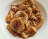 Foto del paso 14 de la receta: Muslitos de pollo relleno de gambas con sepia en salsa de avellanas y cava