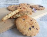 Foto del passaggio 5 della ricetta Frollini con petali di fiordaliso senza glutine