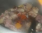 A picture of step 5 of Lauki gosht ka salan.