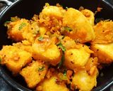 A picture of step 4 of Suji Masala Idli.