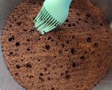Foto langkah ke 4 dari resep Triple Chocolate Mousse Cake.