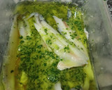 Foto del paso 3 de la receta: Boquerones en vinagre con salsa de ajo perejil y aceite de oliva