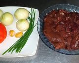 Foto del paso 1 de la receta Hígado en cebolla y tomate