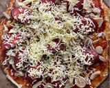 Karfiol alapú pizza recept fázis 3 fotója