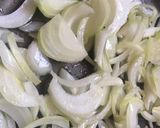 Foto del paso 2 de la receta: Morcillas al horno con cebollas