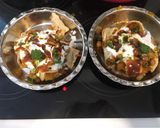 समोसा छोले चाट (samosa chole chaat recipe in marathi) रेसिपी स्टेप 4 फोटो 