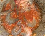 รูปขั้นตอนการทำที่ 3 ของ กุ้งผัดพริกแกง