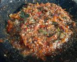 Foto langkah ke 3 dari resep Sambal teri terong hijau bulat.