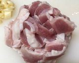 รูปขั้นตอนการทำที่ 2 ของ ใบเซเลอรี่ผัดหมูสามชั้น คีโต