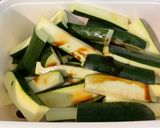 Une image de l'étape 3 de Courgettes croustillantes aux épices et parmesan.