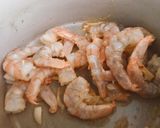 Hình bước làm 3 của món Canh Tôm Hoa Cúc Tần (Soup de Crevettes aux Pâquerette)
