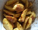A picture of step 4 of Spicy potato wedges.