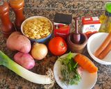 Foto del paso 1 de la receta: Guiso de invierno, con porotos de manteca y húngaras. 👨‍🍳