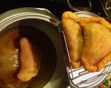 Hình bước làm 5 của món Bánh gối ( Bánh quai vạc)