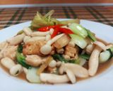 Foto langkah ke 5 dari resep Tumis Jamur, Pai Chai dan Tahu.