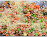 Foto langkah ke 4 dari resep Pastel Tutup Klasik Panggang Mudah Lezattt.