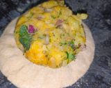 A picture of step 4 of Aloo Methi Paratha.