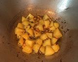 A picture of step 3 of Aloo Bhindi Fry.