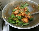 Foto langkah ke 5 dari resep Ayam Woku.