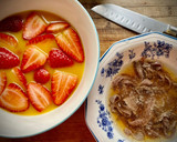 Foto del paso 2 de la receta: Fresas con anchoas en almíbar de naranja