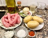 Foto del paso 1 de la receta: Guiso de patatas con salchichas frescas
