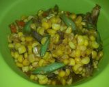 Foto langkah ke 6 dari resep Tumis jagung buncis pindang pedas manis.