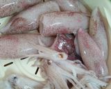 Hình bước làm 1 của món Mực nhồi thịt hấp