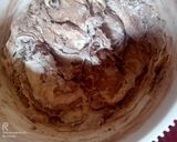 Foto langkah ke 4 dari resep Blackfores kukus 4 telur untuk kue ulang tahun.