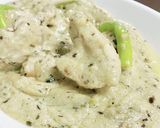 A picture of step 4 of White chicken curry.