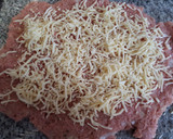 Foto del paso 4 de la receta: Rulo de carne relleno de queso