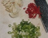 Foto langkah ke 2 dari resep Tumis tauge baso sapi petai (soybean sprout stir fry).