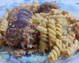Foto del paso 4 de la receta: Fideos con albóndigas y salsa de queso (vegano)