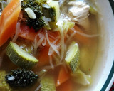 Foto del paso 4 de la receta: Caldo de pollo
