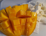 Foto del paso 1 de la receta: Ensalada de espinacas con mango