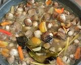Foto langkah ke 4 dari resep Kerang Dara Tumis pedas.