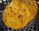 થેપલા (Thepla Recipe In Gujarati) રેસીપી સ્ટેપ3ફોટો