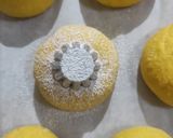 Gambar langkah 10 resipi Cheezy Pumpkin Bun.