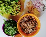Foto langkah ke 1 dari resep Tongkol Suwir Kemangi.