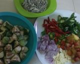 Foto langkah ke 1 dari resep Tumis teri terong cabe.
