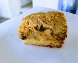 A picture of step 4 of Apple Crumble Cake.