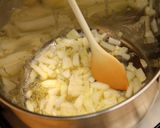Brokkoli krémleves recept fázis 2 fotója