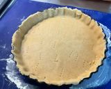 Une image de l'étape 8 de Tarte aux abricots, miel et crème vanille.