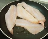 Foto del paso 8 de la receta: Gallineta con caldo de mejillones