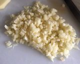 A picture of step 1 of MacDonald Style Homemade Hash Brown.